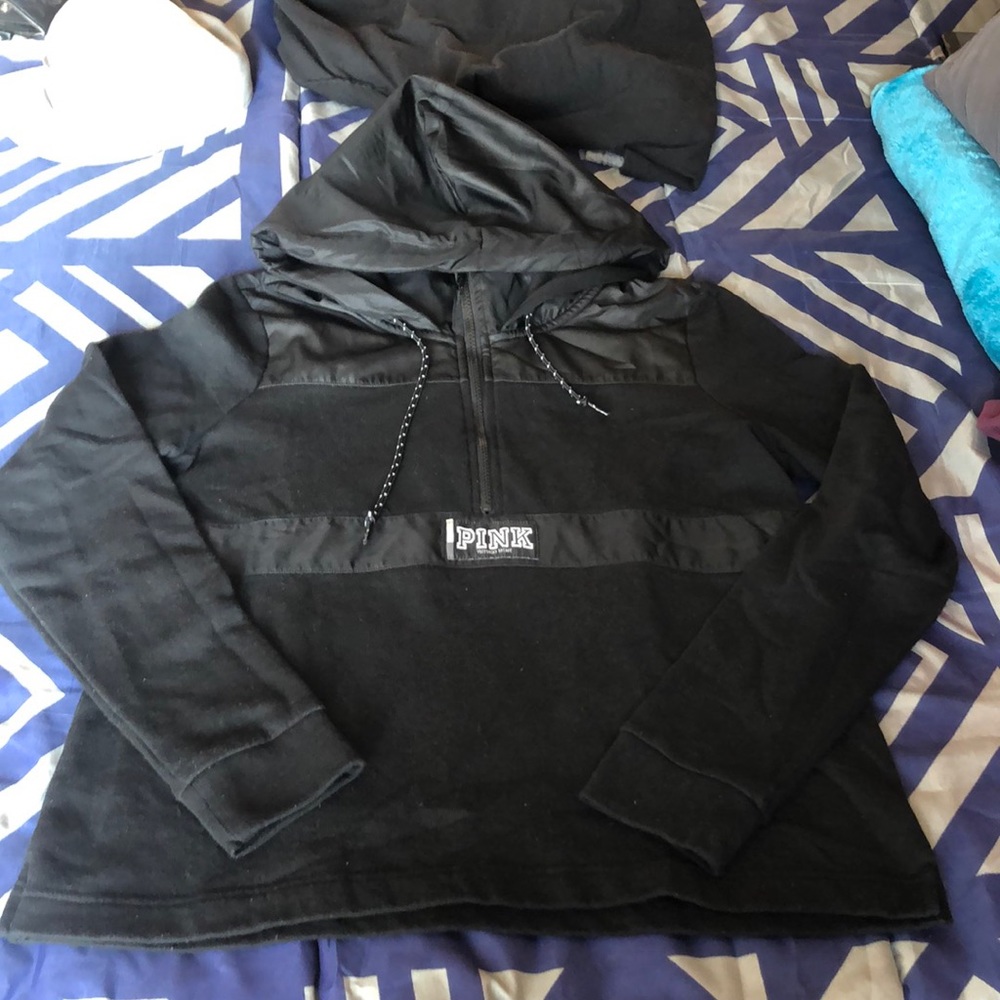 PINK VICTORIA SECRET HOODIE